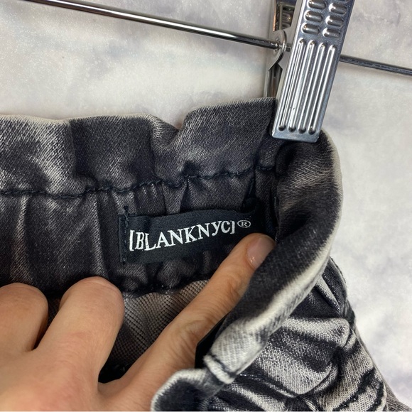 Blank NYC Paperbag Shorts - Picture 4 of 9